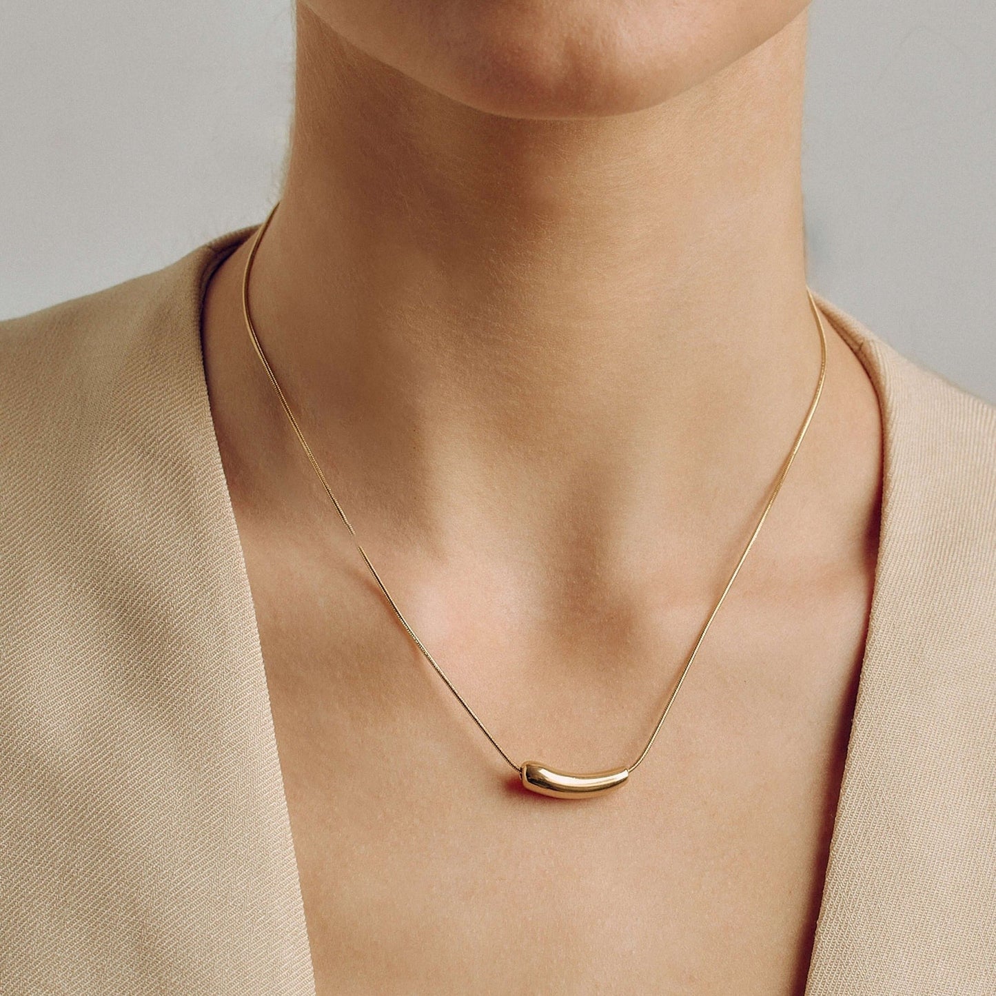 Curved Bar Pendant