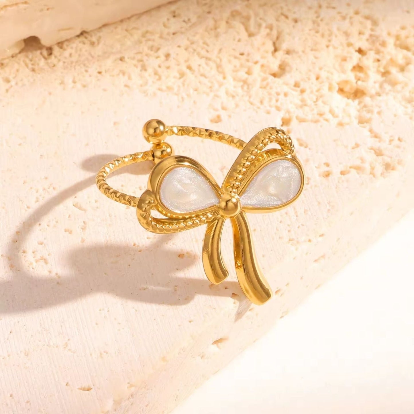 Dainty Bow ring