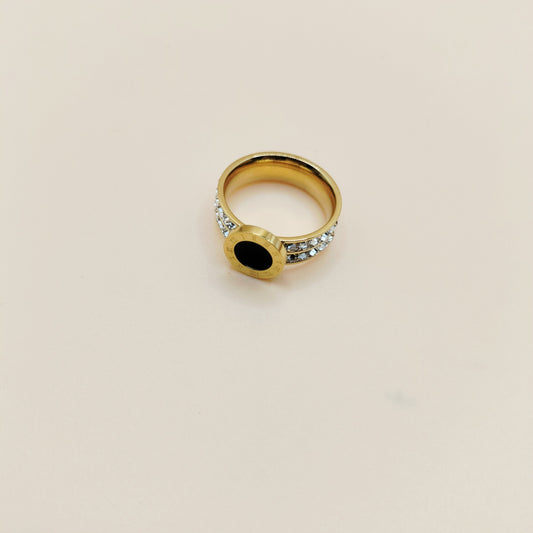 BLACK STONE RING