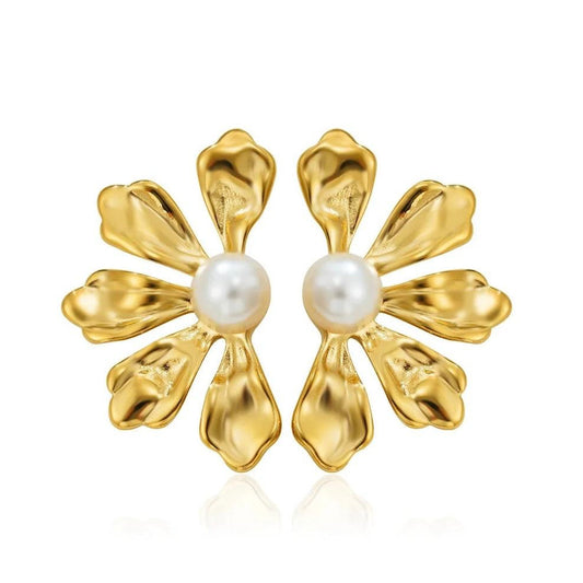 Aurelia Pearl Studs