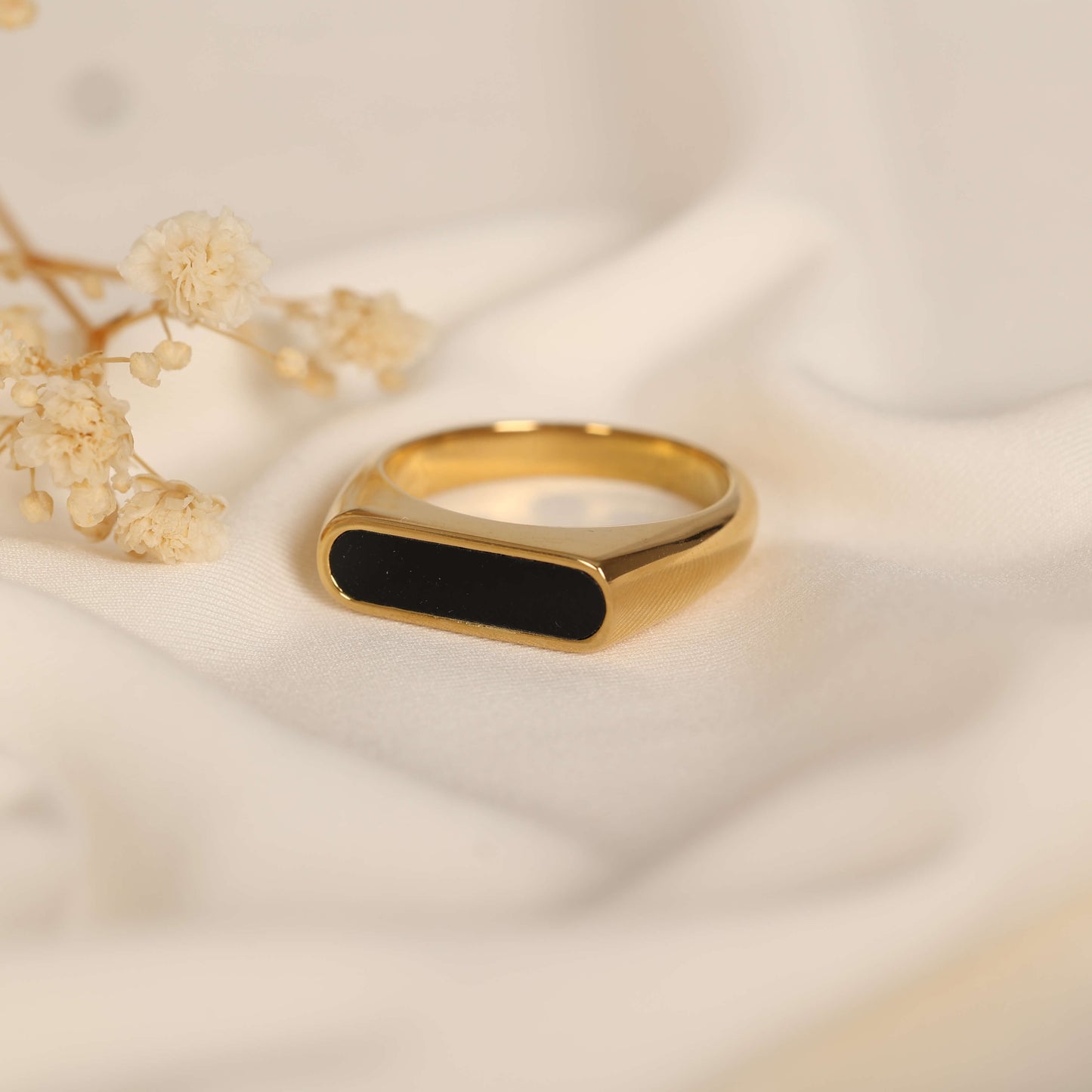 BLACK EPOXY RING