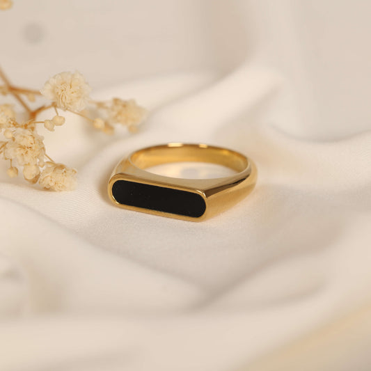 BLACK EPOXY RING