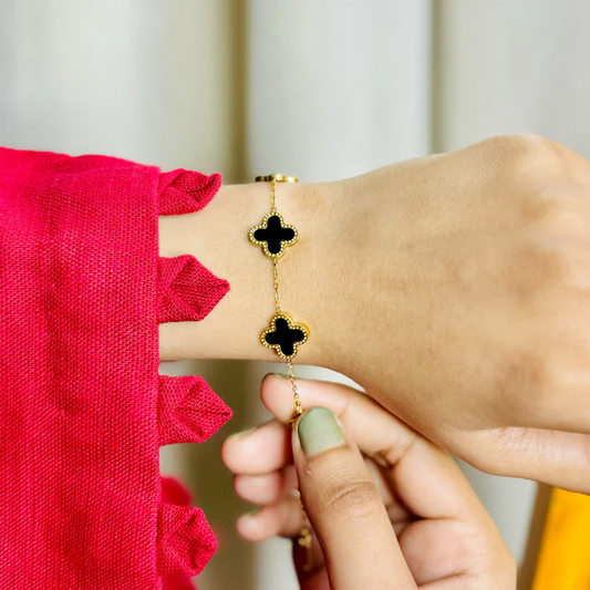 BLACK CLOVER JEWELLERY SET